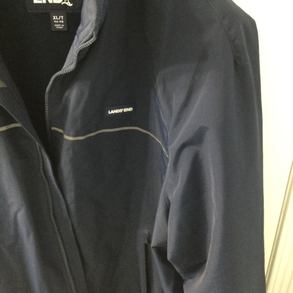 Men’s Lands End spring/ Fall jacket - Picture 3 of 6